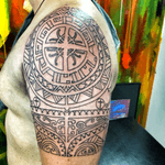 #maori #maoristyle #tattoo #tattooart #tattooartist #brazo #hombro #upperarm #shoulde #Colombiatattoo #colombian 