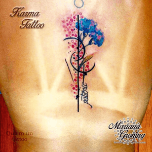 Patience tattoo, geometric with flowers  #tattoo #marianagroning #karmatattoo #cdmx #MexicoCity #watercolor #watercolortattoo #watercolortattooartist #flower #flowers #geometric #dots 