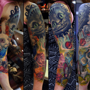 Would love an Alice in Wonderland sleeve #meagandreamtattoo 