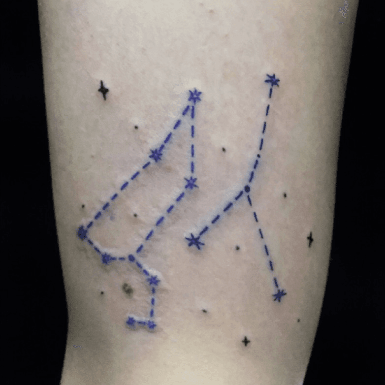 53 Captivating Zodiac Cancer Tattoos for Women that Youll Cherish  Page 2  of 2