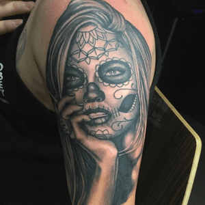 Last week #tattoo #tattoos #fayofthedead #dayofthedeadgirl #dayofthedeadtattoo #ink #inked #girlsface #losmuertos #jktatts #blackandgrey #blessed 