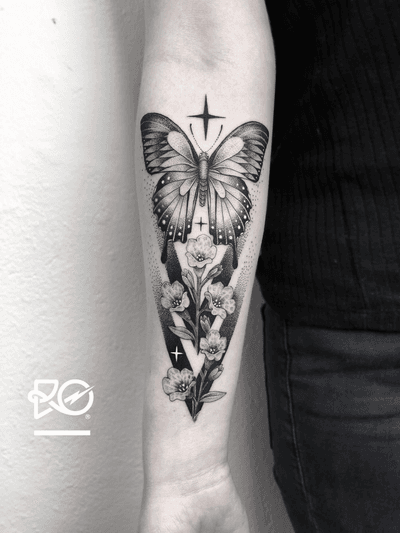 By RO. Robert Pavez • Let it go ➖ Studio Zoi tattoo Stockholm 🇸🇪 • 2018 • #engraving #dotwork #etching #dot #linework #geometric #ro #blackwork #blackworktattoo #blackandgrey #black #tattoo #fineline