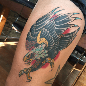 Screaming for vengeance from this past weekend 👍🏻✌🏻️#pathaney #philly #philadelphia #eagles #traditional #traditionaltattoo #PatrickHaney #PatrickHaneyeagle 