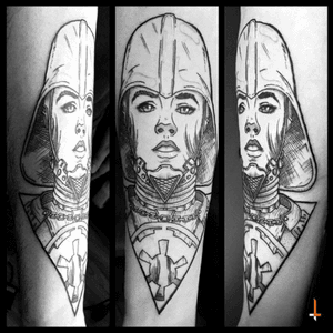 Nº115 LADY VADER (Inspirado en el arte de @malogalindo ) #tattoo #design #malogalindo #darthvader #starwars #maytheforcebewithyou #darkside #sith #triangle #imperial #bylazlodasilva