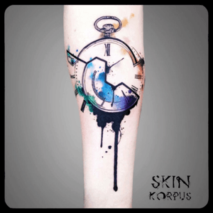 #abstract #watercolor #watercolortattoos #watercolortattoo #clock #clocktattoo made @ #absolutink by #skinkorpus #watercolorartist #tattooartist