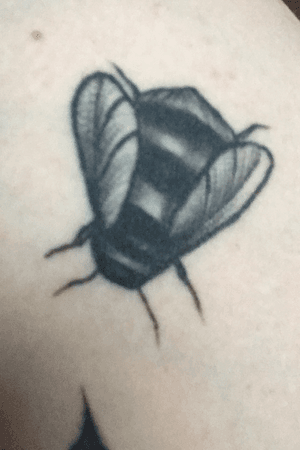 Manchester bee 💕 by Aimee Bray (Black Stone Tattoo, Todmorden) following the terrorist attack in Manchester in 2017.