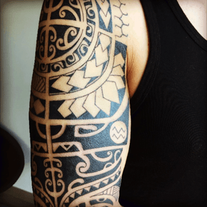 Starting maori sleeve 3/4 made by Tattoo Louis Boutique 