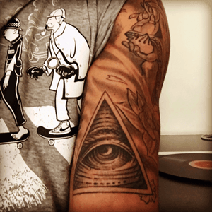 All seeing eye  #eye #illuminati #allseeingeye #triangle #tattoo #arm #art 