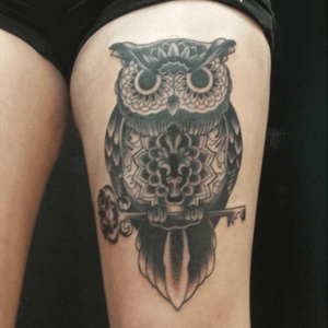 #owl #key #blackandgrey #thightattoo #legtattoo 
