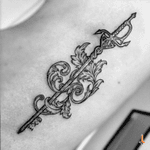 Nº252 One for All and All for One #tattoo #tatuaje #ink #inked #sword #swordtattoo #rapier #espada #espadaropera #musketeer #threemusketeers #OneforAl #AllforOne #UnpourTous #TouspourUn #ornament #bylazlodasilva
