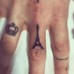#fingertattoo #smalltattoo #tattoo #tattoos #ink #inked #tattooart #tattooartists #blxckink #tattrx #dark #darkartists #btattooing #blackwork #blackworkers #iblackwork #tatt #tatted #tattooedgirls #tatts #tattoolife #paris #eiffeltower #toureiffel #tsul #399tsul #ppe
