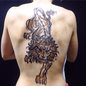 #colortattoo #lion #girlswithtattoos #tattooartist 
