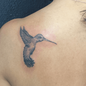 #hummingbird #hummingbirdtattoo #tattooartist #mexican #mexicoart #blackworktattoo #details #fineline #birds 
