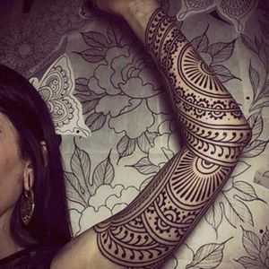 Beautiful work #sleeve #mandala #linework 