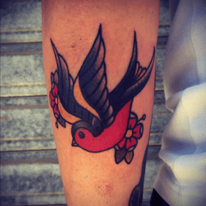 #traditionaltattoo #swallow 