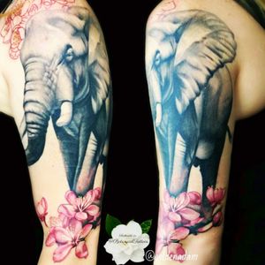 Wow! So pretty! #elephant #hyperrealism #flowers 