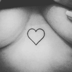 ⚡️Le petit tattoo de la jolie Julia 💜⚡️ -et toi, #tuveuxdutattoo ?- #tattoo #tattoos #tatouage #tatouages #ink #inked #art #lunderskin #lamaisonclosetatouage #paris #16eme #underboobtattoo #underboob #heart #hearttattoo #graphictattoo #blackandwhite #blacktattoo #minitattoo #littletattoo #cuttattoo #sexytattoo