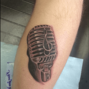#MicrophoneTattoo #BlackAndGreyTattoo #TattoosByFabian