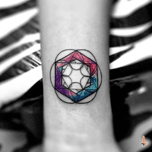 Nº315#tattoo #tatuaje #littletattoo #ink #inked #hexagon #goldenratio #sacred #geometry #sacredgeometry #geometric #lines #colors #watercolor #watercolortattoo #eternalink #bylazlodasilva