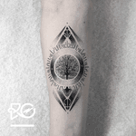 By RO. Robert Pavez • Tiny Tree of Life (Signs by twenty One Pilots) • Studio Nice Tattoo • Stockholm - Sweden 2017 • Please! Don't copy® • #engraving #dotwork #etching #dot #linework #geometric #ro #blackwork #blackworktattoo #blackandgrey #black #tattoo 