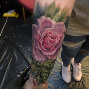 #rose #painterly tattoo by #lizvenom  #roses #floral #floribunda #flowers #flower #botanical #vintage #vintagebotanical #feminine #girly #idea #amazing #beautoful #best #ink #inked #tattoo #tattoos 