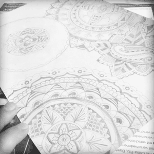 Totally in love with #mandalas! I want them all over my #body.#mandala #dotwork #buddhism #zen 