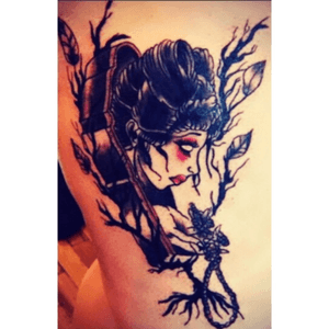 "Shes deadly but shes trying to escape" #thighpiece #nyc #dark #neotraditional