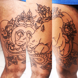 1a sessão da minha tatuagem na coxa direita by Marcio Sespede Elementos: Rinoceronte, Serpente, Rosas e Caveira #leg #upperleg #Ryno #legtattoo #Black #blackwork #blackworktattoo #skulltattoo #skull #roses #blackroses 