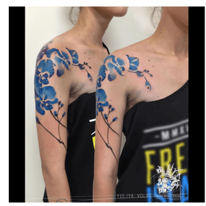 #flower #blu #tattoo #wstercolor #tatto2me #tattooinstagram #tattoostudioyorick 