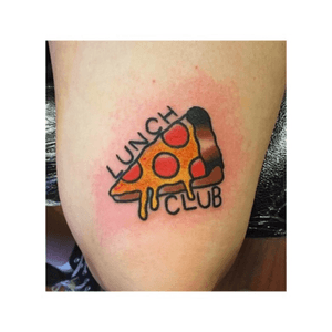 Pizza tattoo, done at Black Market Tattoo, Leicester on the 21st of April 2016 #pizzatattoo #pizza #colour #tattoo #thightattoo #kneetattoo #thigh #knee #writing 
