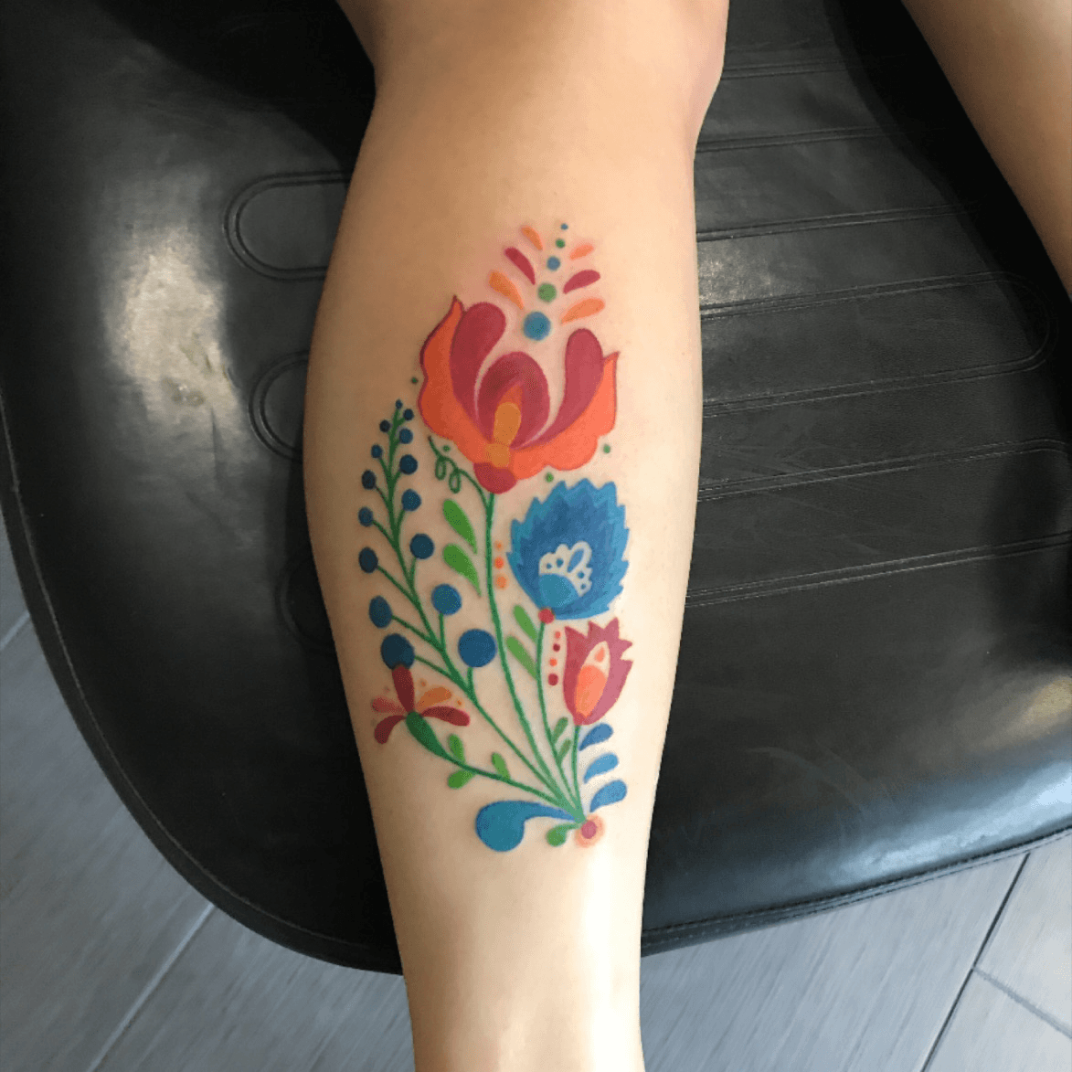 Kel Tait Tattoo  Emily wanted a polish flower art piece as a sign of  respect to her Polish Grandmother It was fun to do something different   I have June 1213182029