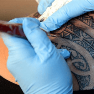 Handpoke tattoo #handpoked #handpoke #handpoketattoo #maori #moko #handpokemaori