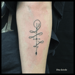 ❤️Unalome❤️ #bims #bimskaizoku #bimstattoo #paris #paname #paristattoo #tatouage #tatouages #love #hate #unalome #girly #cross #tattoo #tattoos #tattooartist #txttoo #tttism #darkartists #tatt #tattoogirl #tatts #tatto #tatted #tattooer #tattrx #tattoodo #tattooflash #tattoo_artwork #tattoofeminina 