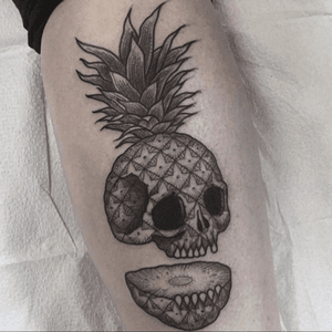 #pineapple #fruit #skull #welove #suflanda @suflanda 