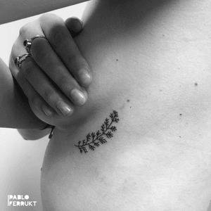 Lovely fine line tattoo for @constiprout . Thanks so much! #finelinetattoo ....#tattoo #tattoos #tat #ink #inked #tattooed #tattoist #art #design #instaart #geometrictattoos #walkindwelcomed #tatted #instatattoo #bodyart #tatts #tats #amazingink #tattedup #inkedup#berlin #berlintattoo #walkin #minimalistictattoo #berlintattoos #plant #fineline  #tattooberlin #planttattoo