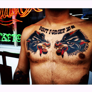 #traditional #traditionaltattoo #wolftattoo #tattoo #tattooecuador #inked 