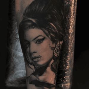 #amywinehouse tattoo by Radu Rusu, powered by my client Sorry Mom Tattoo #Aftercare ----------------------------------------------------------- For the best tattoo aftercare on the market visit www.sorrymomshop.com #WeAreSorryMom #TattooCare #TattooAftercare #TattooCream #TattooLotion #TattooBalm #tattoosofig #besttattoos #besttattooartists  #tattoos #ink #amazingink #bnginksociety #tattooink #tattooist #tattooing #tattooed #tattooartist #MarketInk 