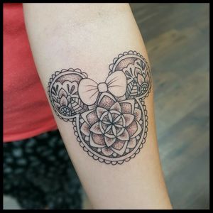 #blackandgrey #mandalatattoo #mandala #minniemouse 