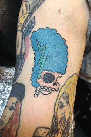Marge! #Simpsons #colourtattoo #BoldTattoos #ladytattooers #tattooart 
