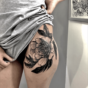 #tattoo #tattoodo #tatts #tattoed #tattooist #Black #blackandgrey #blackandgreytattoo #blackandgreytattoos #wipshading #flower #flowers #flowertattoo #flowerstattoo 