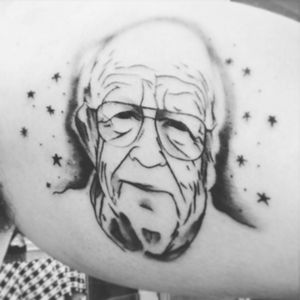 #lineportrait #portrait #portraittattoo #grandpa #blackwork 