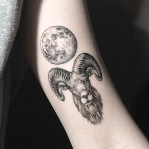 Moon and goat :)#blackwork #moon #goat#dot #dotwork #tattoo 