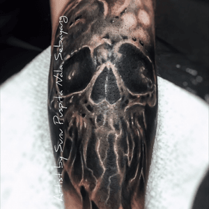 #tattoo#tattooartist#Tattoodo#tattooart#blackandgreytattoo#skulltattoo#horror#art#bodyart#artwork#professional#artist 