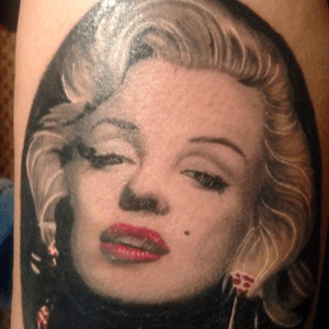 ❤️ Marilyn Monroe. lt was my Xmas pressie from my man. ❤️ Tattoo by Roman Mitchell @ Sacred Ink Bristol, Va. 