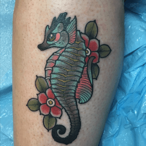My new seahorse i have seaturtle on the other side but on my ankle