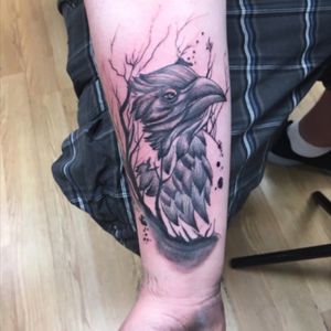 #raventattoo  #tattooraven #crowtattoo #crow #bird  #birdtattoo #blackandgreytattoo 