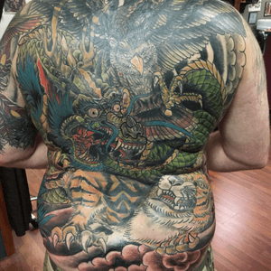 My backpiece atter my last session. One good touchup session and it should be done. #backpiece #coverup #japanesetattoo 