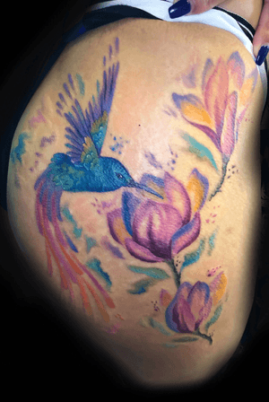 Water color srtle hummingbird and magnolia flowers