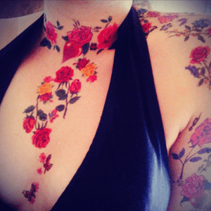 Temporary roses. #roses #temporary #neck #arm #chest #thisonesdonothurt 