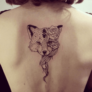 Fox and rose tattoo #back #spine #fox #rose 